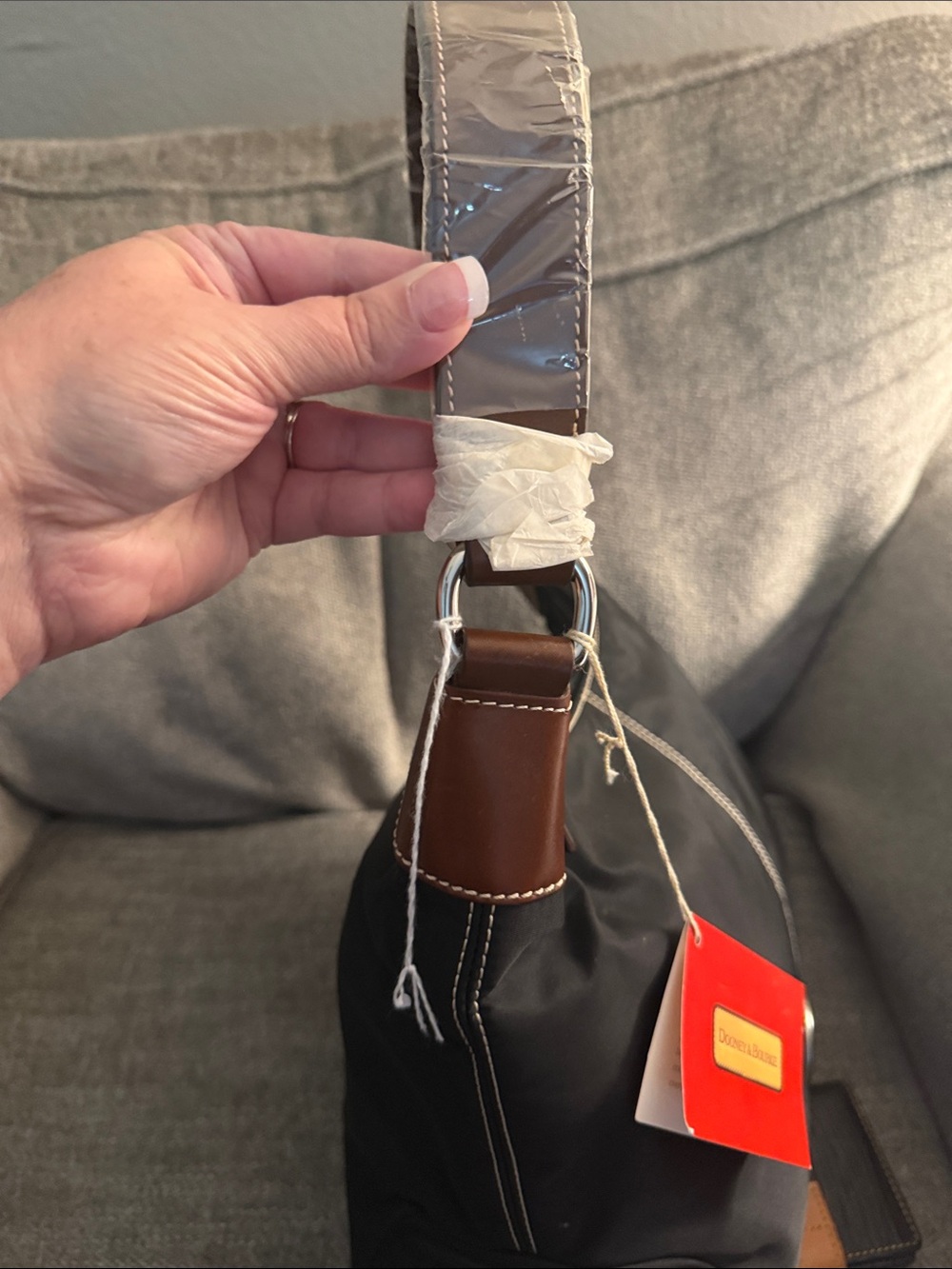 Dooney & Bourke Feedbag - Picture 4 of 12
